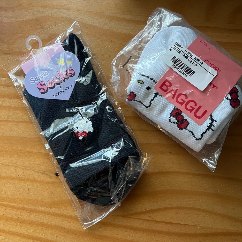 NWT Hello Kitty x Baggu & Hello Kitty Classic Embroidered Crew Socks Bundle
